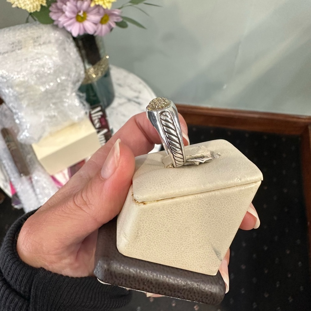 David Yurman Ring - Picture 3 of 3